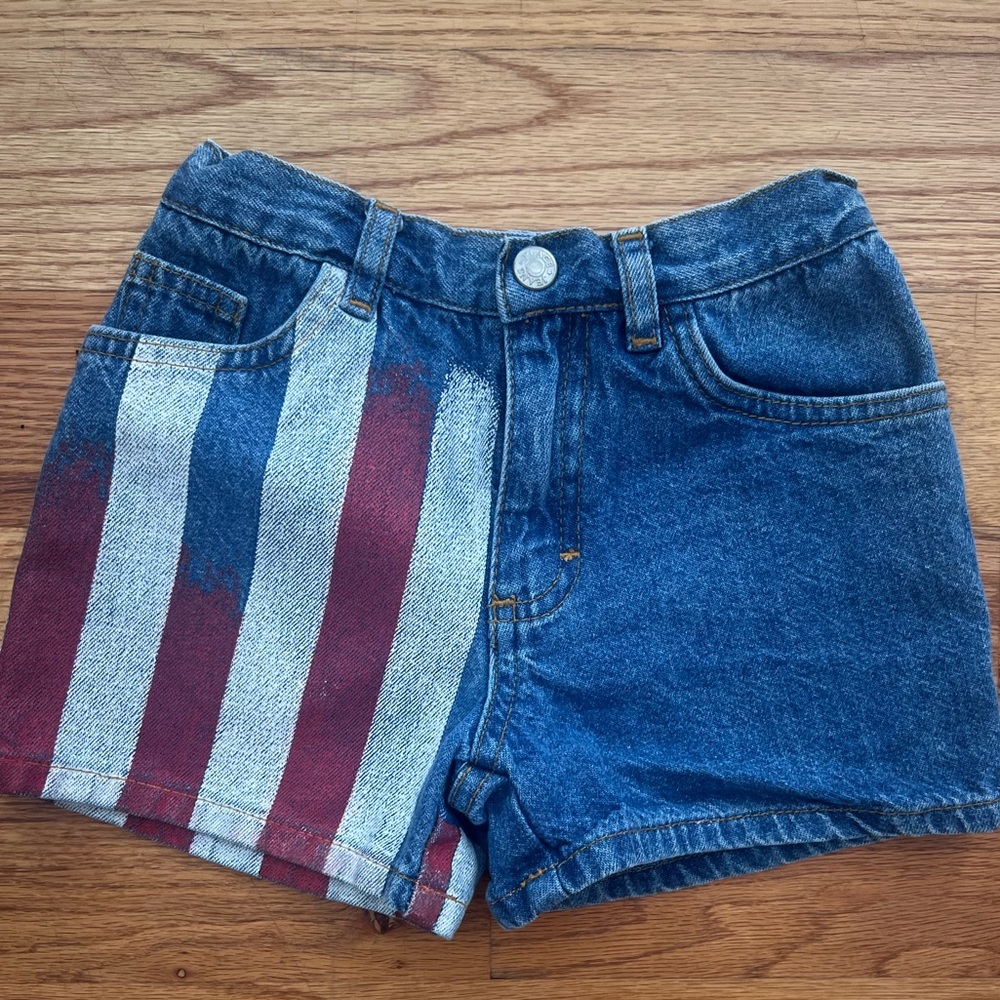 Children’s Place American Flag Shorts (Size 6)